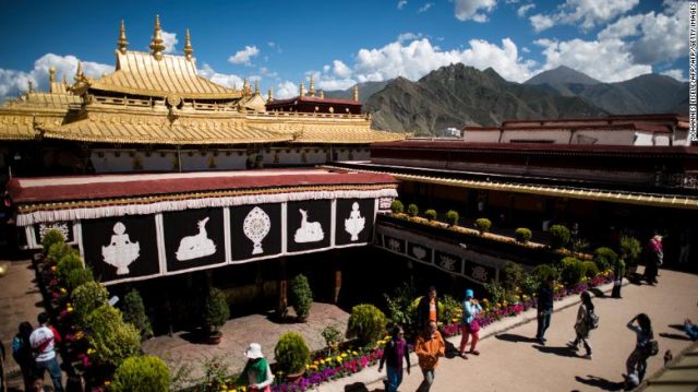 180219144117-jokhang-temple-01-exlarge-169